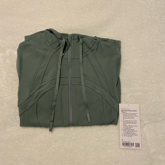 BRAND NEW Lululemon Define Hooded Jacket
Nulu - Picture 8 of 11